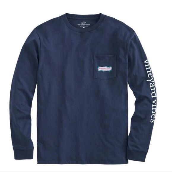 Vineyard Vines Garland Logo Box Long Sleeve Pocket Tee - Picture 1 of 16